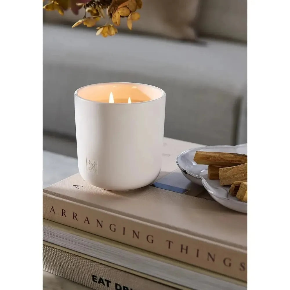 Circa Amber & Sandalwood 300g Candle-Candles2go